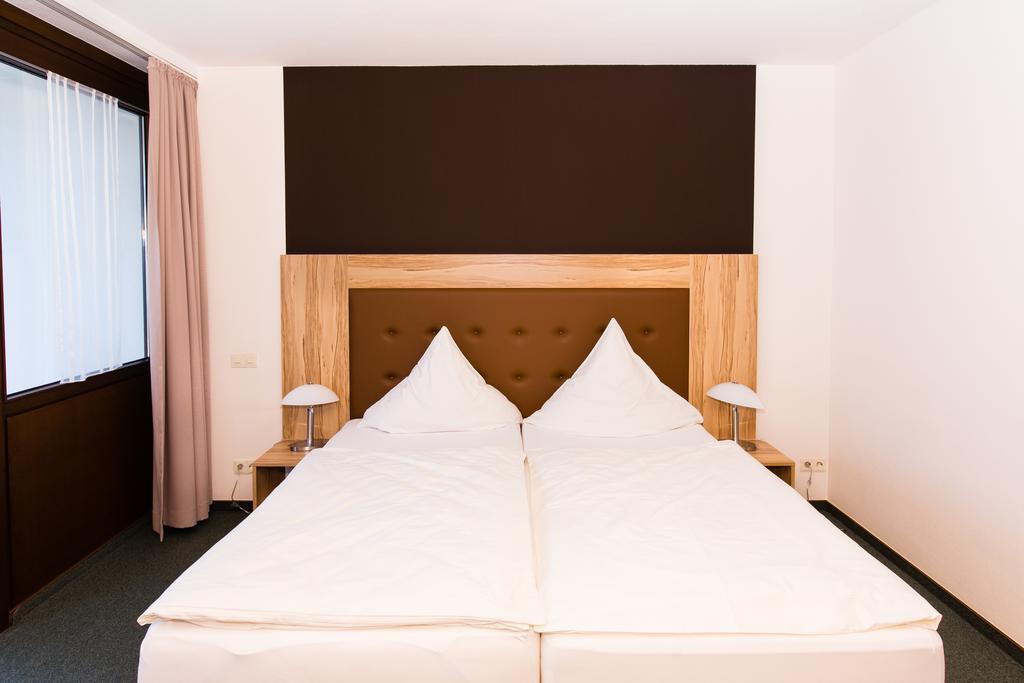 Hotel Roeb Nideggen Camera foto