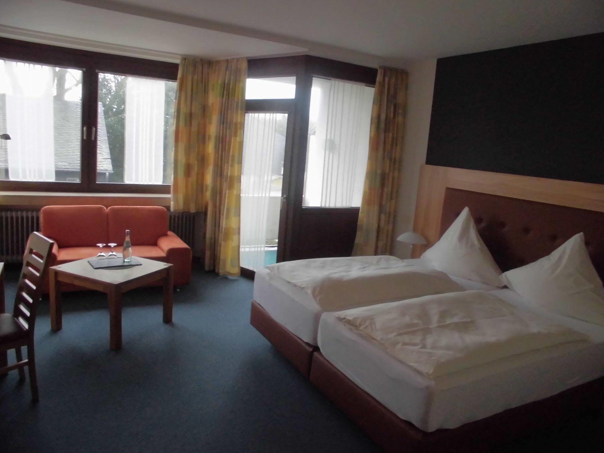 Hotel Roeb Nideggen Esterno foto